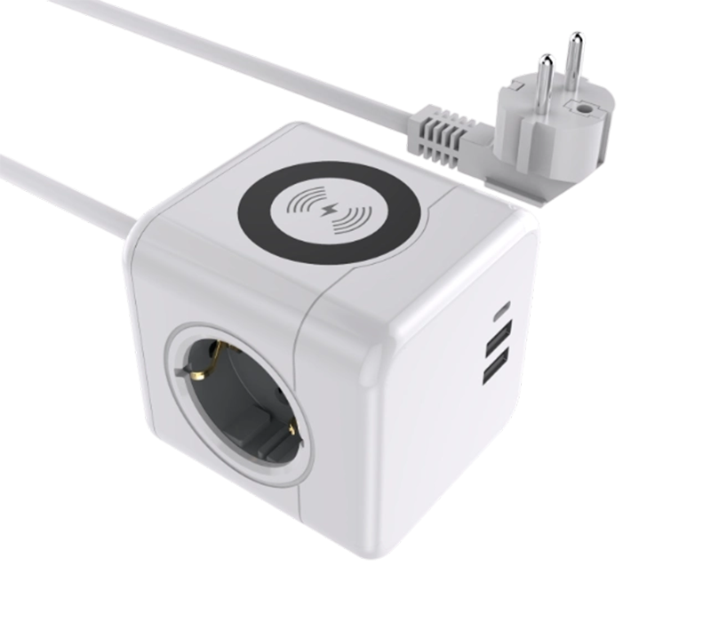 E07 vezetékes kocka elosztó 3 európai stílusú aljzattal, 2 USB-A porttal és 1 USB-C porttal